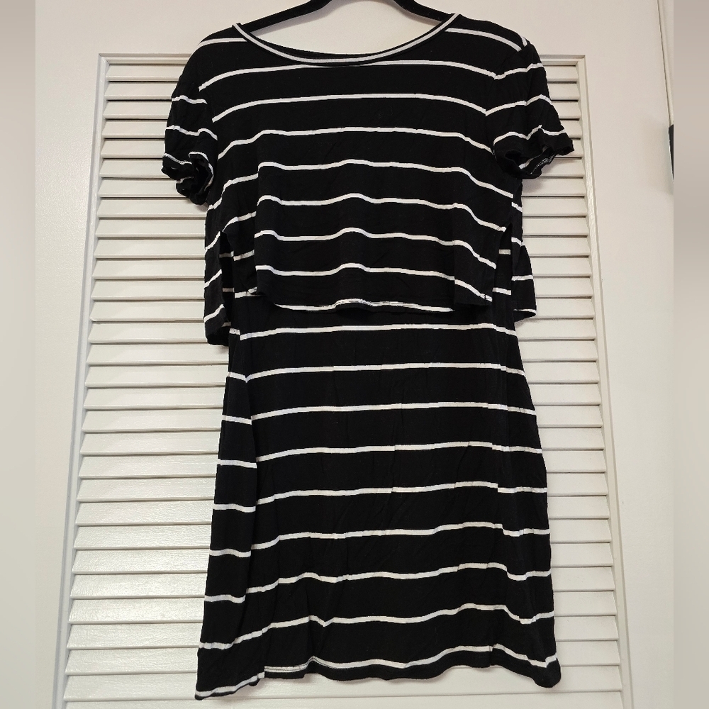 Hug - Black & White Striped Short-Sleeve Two Layer Dress